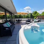 Apartmán Moments - Emerald Penthouse