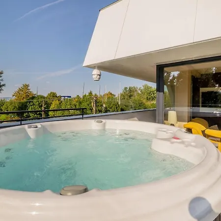 Moments - Emerald Penthouse Balatonszárszó
