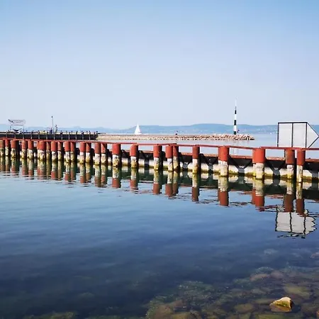 Moments - Emerald Penthouse Apartman Balatonszemes