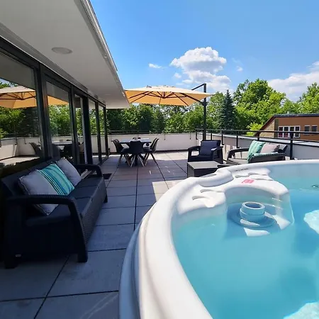 Apartman Moments - Emerald Penthouse