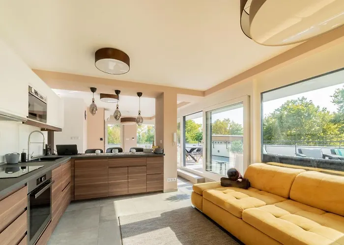 Moments - Emerald Penthouse