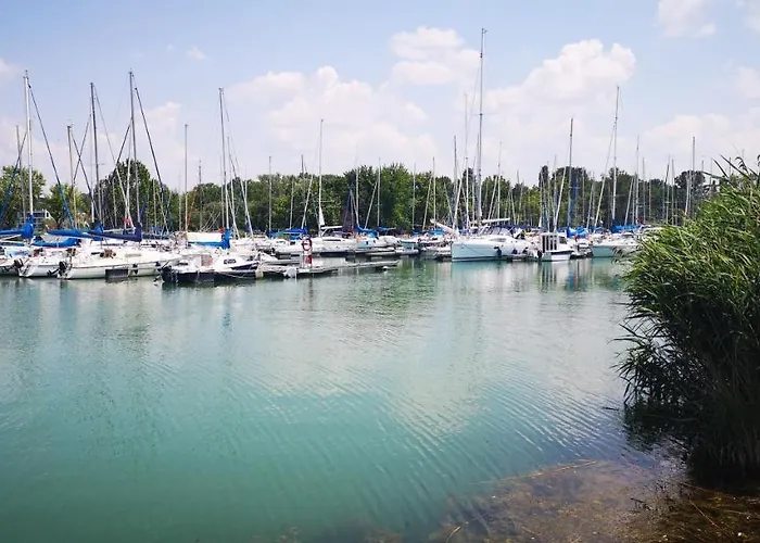 Apartment Moments - Emerald Penthouse Balatonszemes